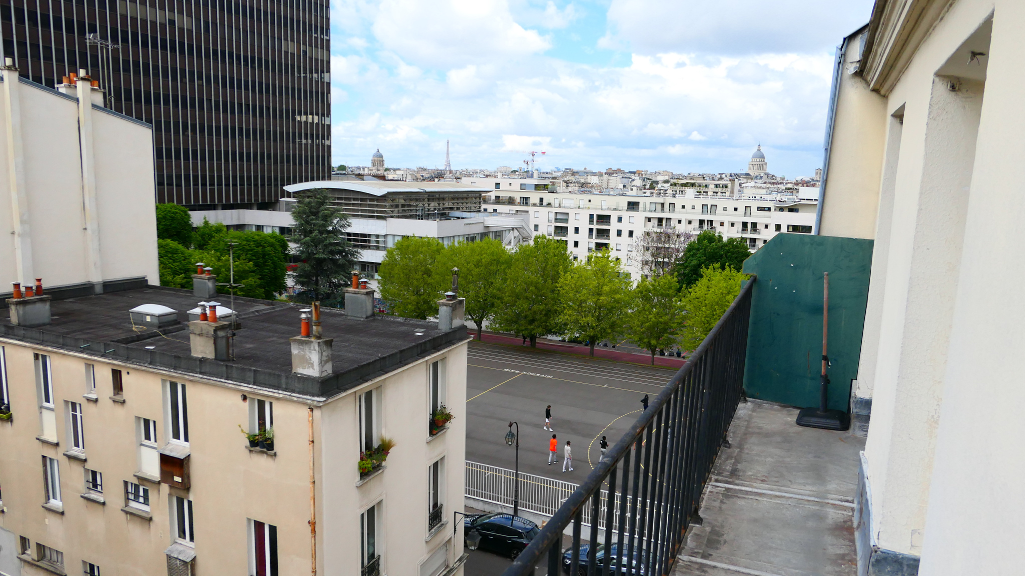 PARIS XIII – SALPETRIERE – 2 PIECES AVEC BALCON