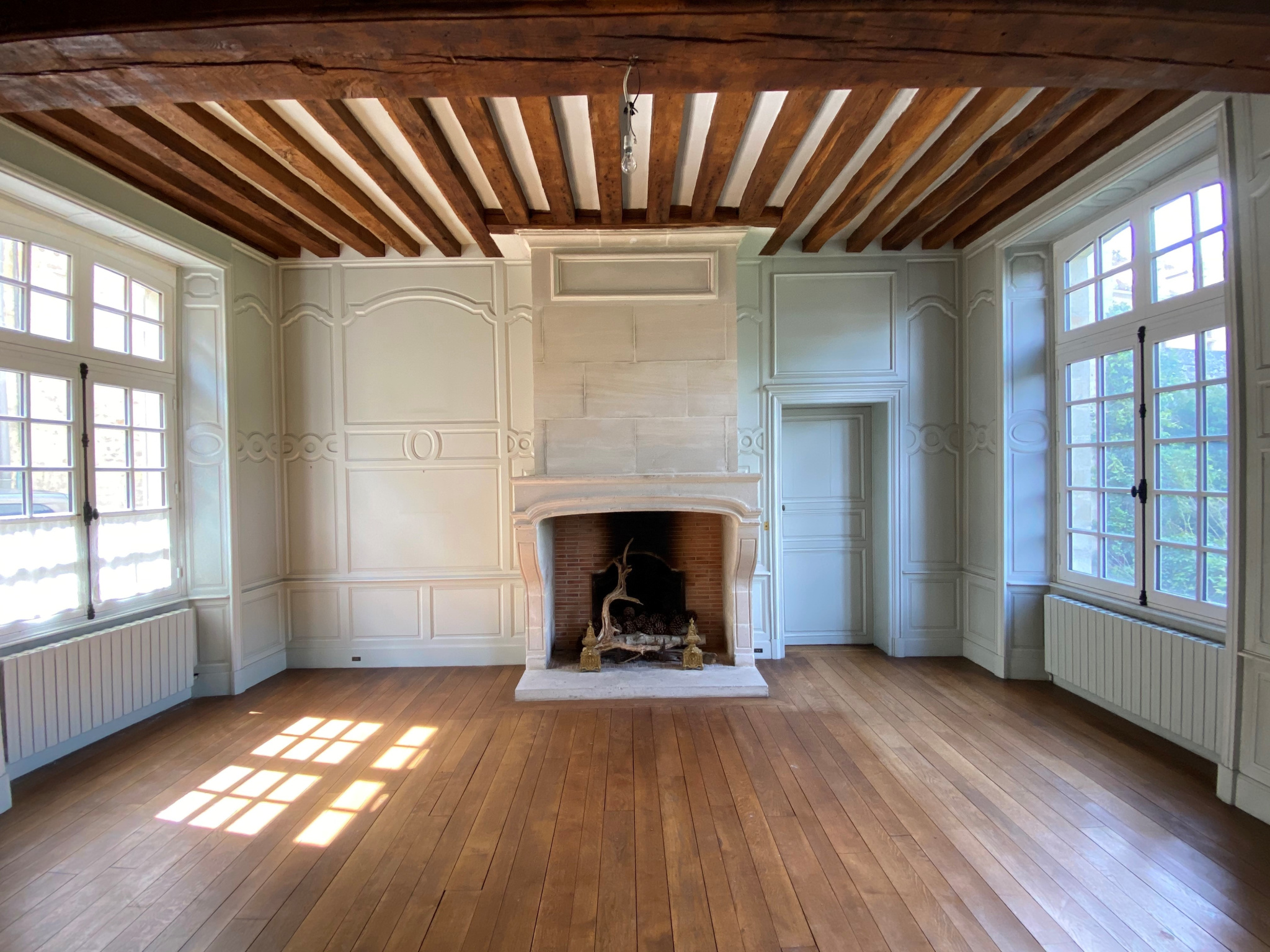 SENLIS – CŒUR HISTORIQUE – HOTEL PARTICULIER