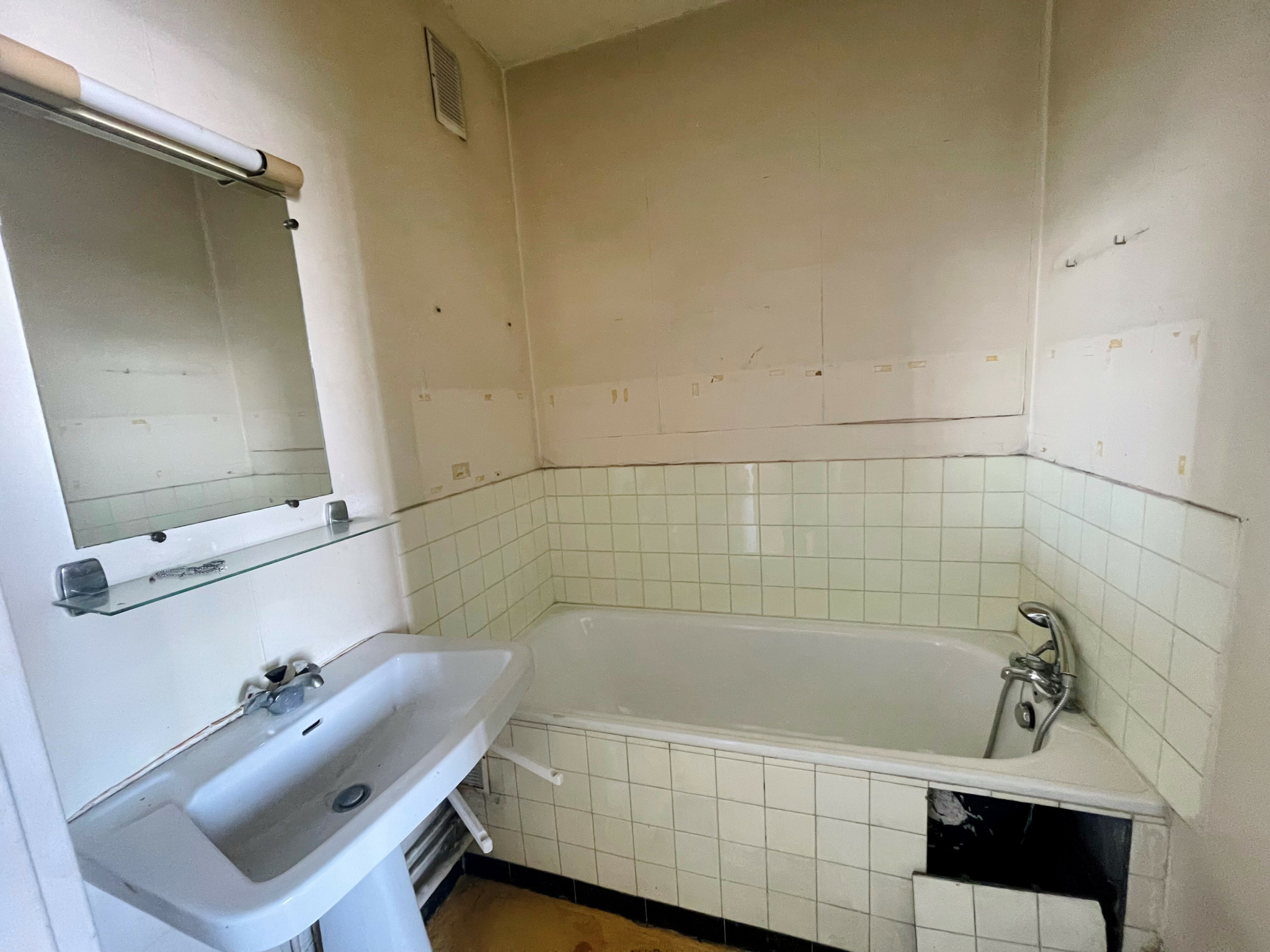MONTROUGE – STUDIO – GRAND QUARTIER