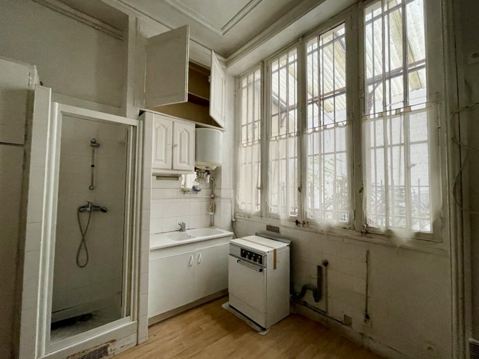 PARIS XI – FOLIE-MERICOURT – STUDIO